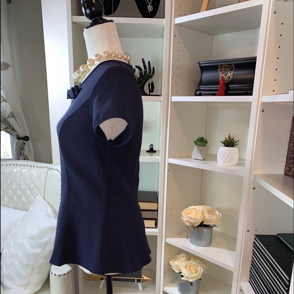 Y.A.S. Navy top w/ bow. Flair waist & Zip close - Picture 5 of 5